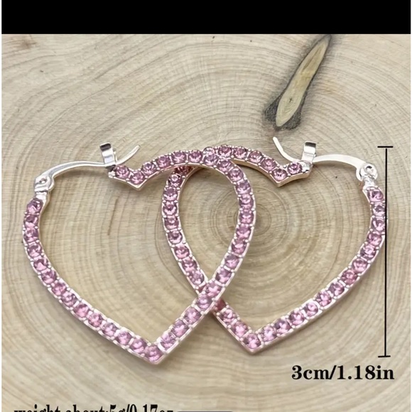 New Gorgeous Pink Rhinestone heart shaped earrings - Picture 3 of 3